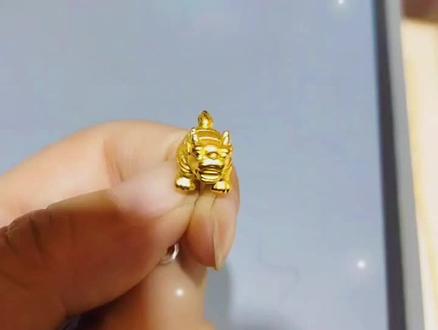 鼋,呈龙头龟身麒麟尾的形状。可以增加贵人运与人缘,代表长寿与健康,还可化阴煞、斗三煞,最重要的还可增加财气。
