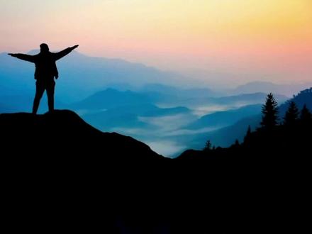 我只是蹲下来系鞋带而已, 你就以为我站不起来了吗?#每个人都在奔赴各自不同的人生 #励志语录#励志前行