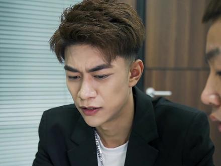 官方辟谣:正常的连续点赞不会被限流!连续点赞同一个抖音号的所有视频,不会影响个人帐号流量!#审核规则红色预警