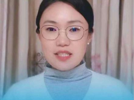 小米SU7发布会,34 分钟锁单 1.5 万台,场面火爆,可是为什么今天股价却崩了? #雷军把半个车圈请来了 #小米汽车新一代SU7 #小米集团 #雷军 #财经