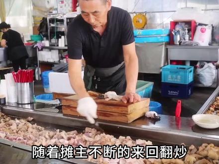 无限畅吃的猪杂小摊,要是中国也有就好了。 #抖音美食推荐官