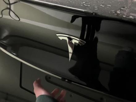 开#特斯拉去高铁站接3个朋友,电动尾门被硬拉4次是什么样的体验?焕新版model3的车主切记双液压杆电动尾门不可以硬拉也不可以调节高度!#特斯拉modely #特斯拉model3