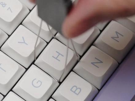【教程】VGN的键盘如何更换键帽和轴体?有哪些注意事项?#客制化键盘 #游戏外设 #机械键盘 #数码科技 #vgnv98pro #vgn