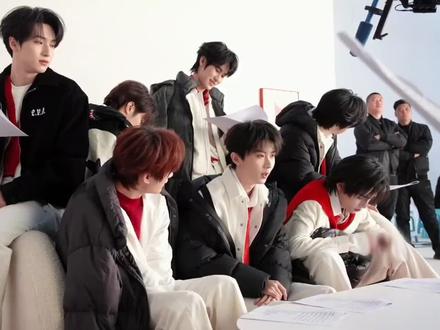 看得出真爽了
#时代少年团物料 #时代少年团 #卫龙 #男团 #fyp