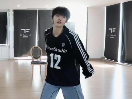 真相只有一个!#时代峰峻 #舞台安利 #tf家族#张奕然