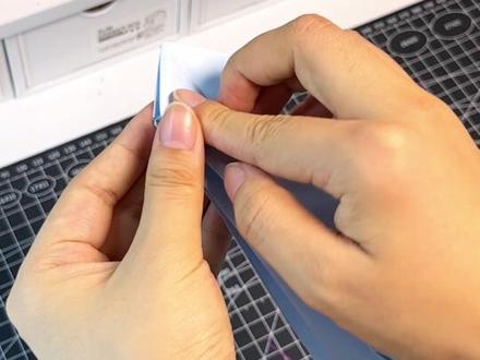 不用胶水就可以做的本子!附上教程快来学~
#手工diy #手工 #自制 #我的手工日常 #折纸