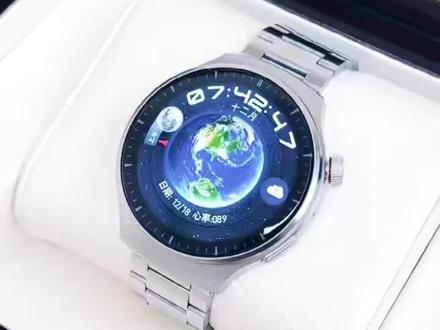 爆款来啦🔥🔥🔥JS WATCH4🔥全新上市🔥最新WATCH4代外观
最新思澈芯片256内存
微信支付,支付宝支付,乘车码,盖手熄屏, GPT人工智能免费无限次提问,AI语音智能功能等…
⒈ 1.43AMOLED高清大屏,420*420分辨率,丝滑灵动,悦然指尖👊🏼
2.内置多功能NFC模拟门禁卡,打开健康码、应用程序等只需碰一碰手机,一碰即达⚡
3.新一代无线充电技术配合原装充电线充电效率高👐
4.250mAh大容量电池🔋,正常使用时间15天,待机60天,强劲续航😎
5.智能AI语音助手 随时随地解放你的双手✨
6.通话蓝牙🎵手表不止能打电话📞还能听音乐👍
7.离线钱包 名片功能 一键扫码尽在抬手间🙏
8.心率 血压 血氧 血糖 睡眠健康监测全天候守护您的健康🚶
9.3款个性菜单 海量丰富表盘随心选还支持第三方自定义展现自我个性潮流🌟
10.息屏模式、同步天气、信息提醒、闹钟、计时器、秒表、抬手屏、床头钟,NFC15种运动模式等
11.标配钢带+胶带+皮带,3条表带
12.内置地磁指南针
💪目前行业最高配置版本🌟功能应有尽有
(认准正品wearfit pro)#爆款热卖中 #男士必备 #潮表 #智能穿戴 #支持华为
