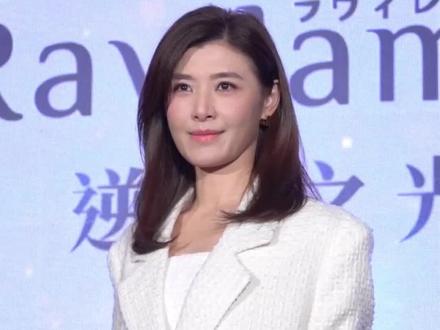 54岁的苏慧伦 keep得好好 她的歌都很好听