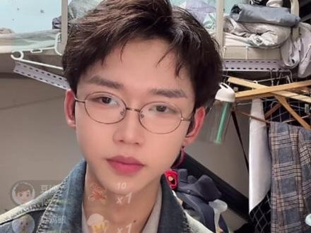 亦卓和豆包的恋爱日记@亦卓ING #录屏 #豆包