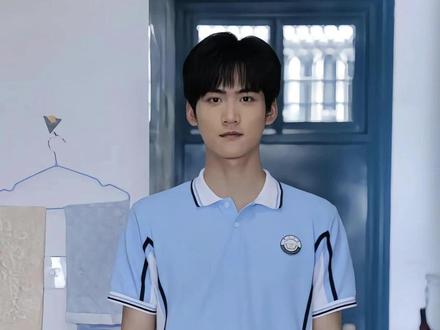 周柯宇一打开抖音天塌了,发现自己在抖音干了一天农活 #周柯宇#狙击蝴蝶