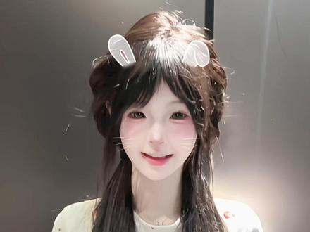 手心里的爱~ #魔法城堡 #魔法城堡手势舞@糕冷小羊🐑.