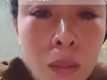 李鑫生气走了,留下姐姐伤心欲绝,还是希望你们姐弟俩好好的,有啥问题先沟通好。#欲哭无泪 #这些年经历了什么 #大爱