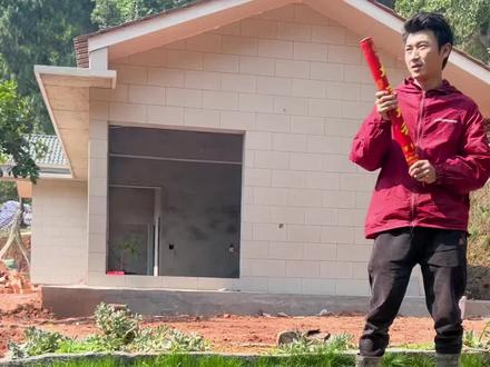 等我爸回来后,发现他90年代豪宅已变样会是啥感受?从荒草丛生到建房主体完工全过程完整版,建房花费明细-一次性看完建房真的太解压了!#乡村守护人 #农村自建房 #老房改造 #新农村计划2022 #我的乡村生活