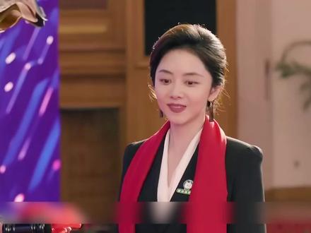 大结局,方婉之公司上市后,却遭遇资本恶棍的打压濒临破产,最后三人组联合力挽狂澜#谭松韵 #董晴 #我的山与海 #高至霆