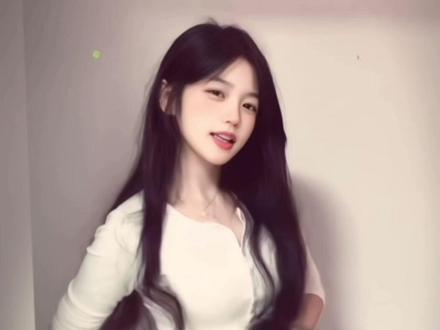 都说了 让你别眨眼~#嘉桐摇 #芮豆变装 #卡点舞