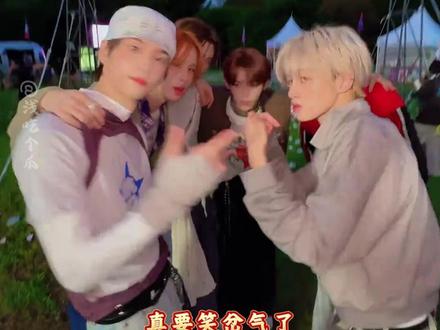 tws的广场上谁都有,就是没有吐司自己 #tws #赵露思 #韩娱