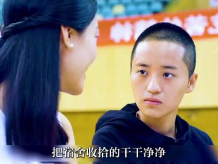播放完整正片#电影剪辑精彩片段 #军旅剧 女孩以“退役女兵”的身份进入大学校园,谁料又遇到让她恨之入骨的人#校园 #动作