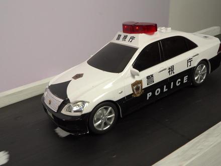 救护车小汽车行驶,紧急行驶测试 #遥控车 #重装上阵跑车 #车模