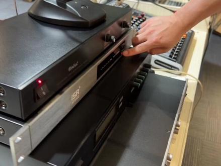 会议室全自动反馈抑制器, 一键防啸叫噐连接与#音响设备 #舞台灯光音响 #ktv音响套装 #唱歌设备 #家庭影院 #品牌音响推荐 使用。