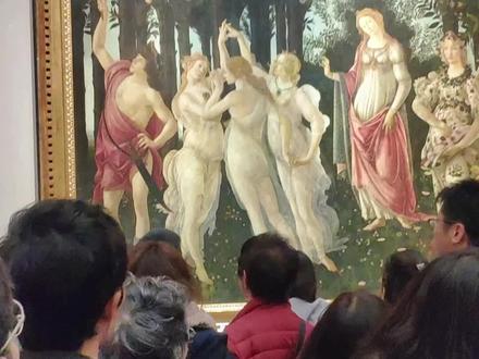 乌菲兹美术馆的名画,波提切利《春》。