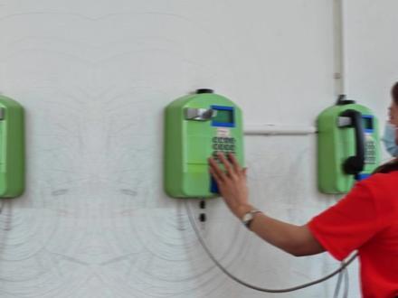 响应教育部禁止带手机入校的要求,综合各个方面的考虑,更合适的方法是安装校园电话解决通讯需求,你觉得呢?
#校园电话 #智慧校园 #公用电话 #4g全网通 @DOU+小助手