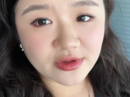 中戏表演系主任王鑫被查 不管身处哪个行业,什么职位,只要违纪违法,都会被严肃处理。相信随着监管越来越严,透明度越来越高,社会会越来越公平公正。#中戏#王鑫 反腐前沿