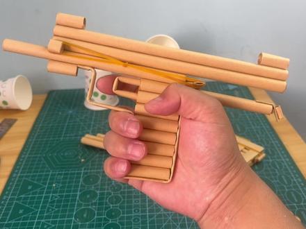 谁最厉害,测试能发射子弹的折纸枪 #折纸 #玩具枪