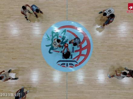 小镇里的“村BA” 7月27日,浙BA(杭州赛区)富阳队89:61大比分战胜上城队,赢得杭州赛区冠军!冠军不是偶得,不是一时激情迎战。在浙江富阳的小镇里,天天上演“村BA”,在这里,篮球只与热爱有关,一切从2023年的那个酣畅淋漓的4月说起。#媒体精选计划 #浙BA我的主场我做主 #我打我的浙BA #ZMG风云传播中心 ZMG风云传播中心