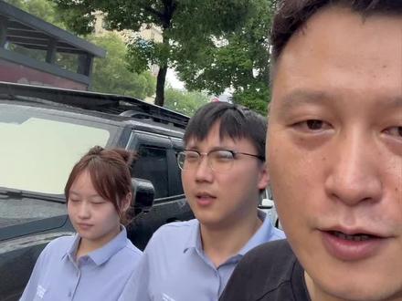 挑战500块钱找员工蹭饭,小范家里的顶级农家乐安排!#挑战 #老板和员工的日常 #真实生活