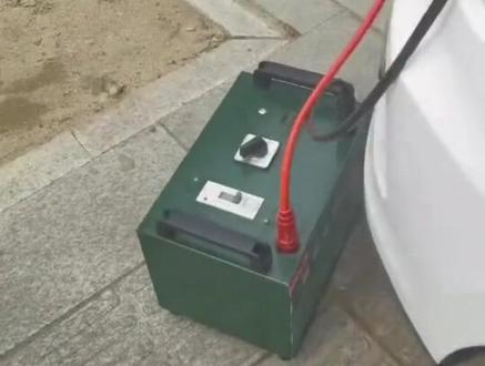 #铁军先锋 #每天一个用车知识 #汽车强启电源 #超级电容汽车启动器 #每天一个汽车用车知识 众泰电瓶没电了 搭电神器 免充电