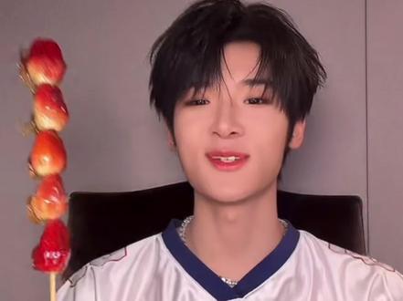 是在后悔当年没跳上干豆吗。#张峻豪#男神