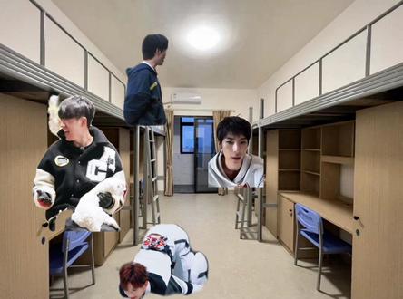 怎么敢把他们四个安排在一间房的…
#超燃青春的合唱 #吵闹 #宿舍 #抽象 #搞笑