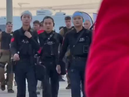 她们的名字叫中国警察。🔥英姿飒爽!看这步伐也太帅了吧😎 每一步都走出安全感✨ 向守护者致敬!💪