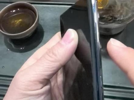 荣耀手机的机械式恢复出厂设置,这种方法恢复的更彻底更干净#涨知识 #荣耀手机 #恢复出厂键 #手机数码 #荣耀手机小技巧