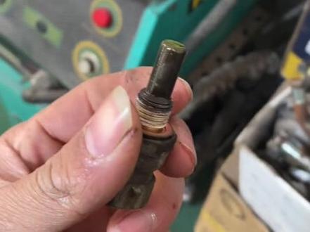 别克GL8故障码P0128-00发动机冷却液温度 低于节温器调节温度。仪表报故障,风扇长转@贵州鑫明和汽修故障诊断