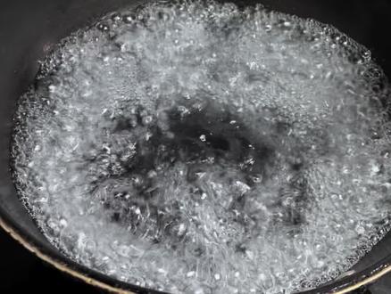 跟着蛋神吃上了9分12秒的流沙鸡蛋!!
#煮鸡蛋 #跟着蛋神煮鸡蛋 #9分12秒鸡蛋 #鸡蛋的神仙吃法