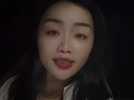 5.20 一天一个财经小知识:
创新药相关的ETF合集来啦!收藏点赞保存下来,随用随看。需要电子版的可以评论区留言~
风险提示:市场有风险,投资需谨慎!
#ETF#创新药 #港股通创新药#口播