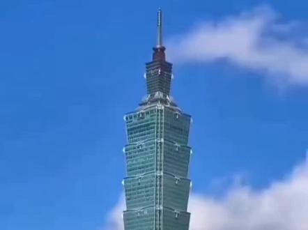 徒手攀爬大神:亚历克斯Q·霍诺德再次创造历史,徒手登顶中国台北101大楼!#新闻观天下