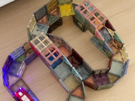 磁力片的100种拼搭玩法,小车循环轨道
#磁力片 #磁力片拼图大全教程 #磁力片玩法 #儿童玩具 #益智玩具