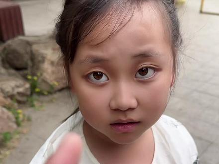 大摆锤征服的是嘴硬的爸爸😭 #金牌育言家#聪明小脑袋国宝也可AI#于兜兜