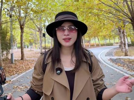 秋天的梧桐大道如何自拍唯美短片 #手机摄影 #拍摄技巧 #智能跟拍云台手机支架 #拍出电影感 #梧桐大道