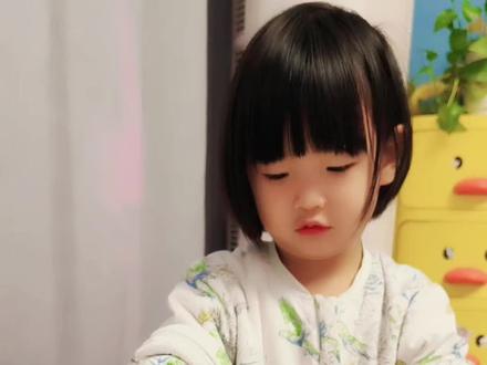 2岁宝宝用吸管拓印新年小马,太简单啦~
#亲子手工 #马年创意美术 #马年创意画 #创意美术 #新年创意画