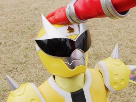 #暴太郎战队DonBrothers 一个只有鬼妹妹受伤的世界诞生了#小洋爱特摄 #超级战队 #Don桃太郎 @DOU+小助手 @抖音小助手