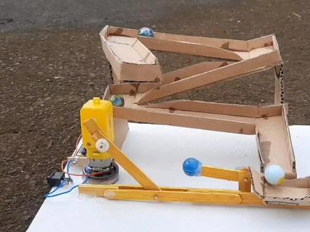 自制玩具:用纸板制作自动弹珠滑道装置,孩子能玩一天 #纸盒改造 #动手制作 #自制玩具