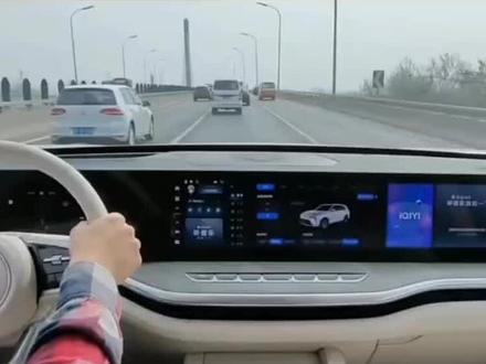 30万提了魏牌蓝山混动,再开对比理想L8,再不碰国产车新能源