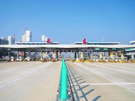 15日0时,武黄高速新武东收费站开通