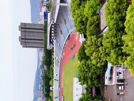 2026年平顶山市中招体育过程性考试,5月8日起定点在市体育村有序开展,每日考生规模近2400人。考试全程电子化智能测评,流程规范严谨,全程公平、公开、公正。#中考体育 #平顶山中考体育训练 #过程性评价 #平顶山先行体育 #体育村