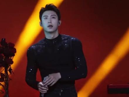 黄景瑜玫瑰窃贼,新年快乐🎉脱衣服那一刻我人疯了#黄景瑜#黄景瑜荷尔蒙 #九亿少女的梦 #湖南卫视跨年晚会 #演出现场视频