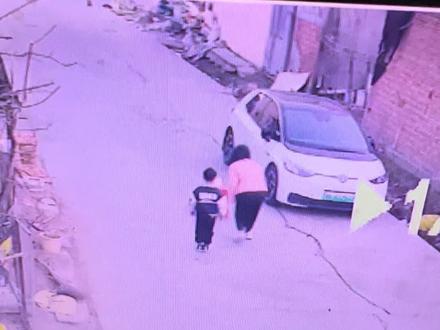 阿萨阿萨弟弟反击#牛奶颂可爱舞 #新年游戏+脱