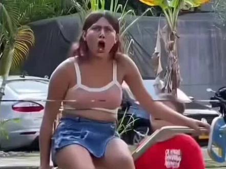 不开心就看国外的整蛊路人吧#搞笑 #整蛊 #搞笑视频 #真实反应 #懵逼